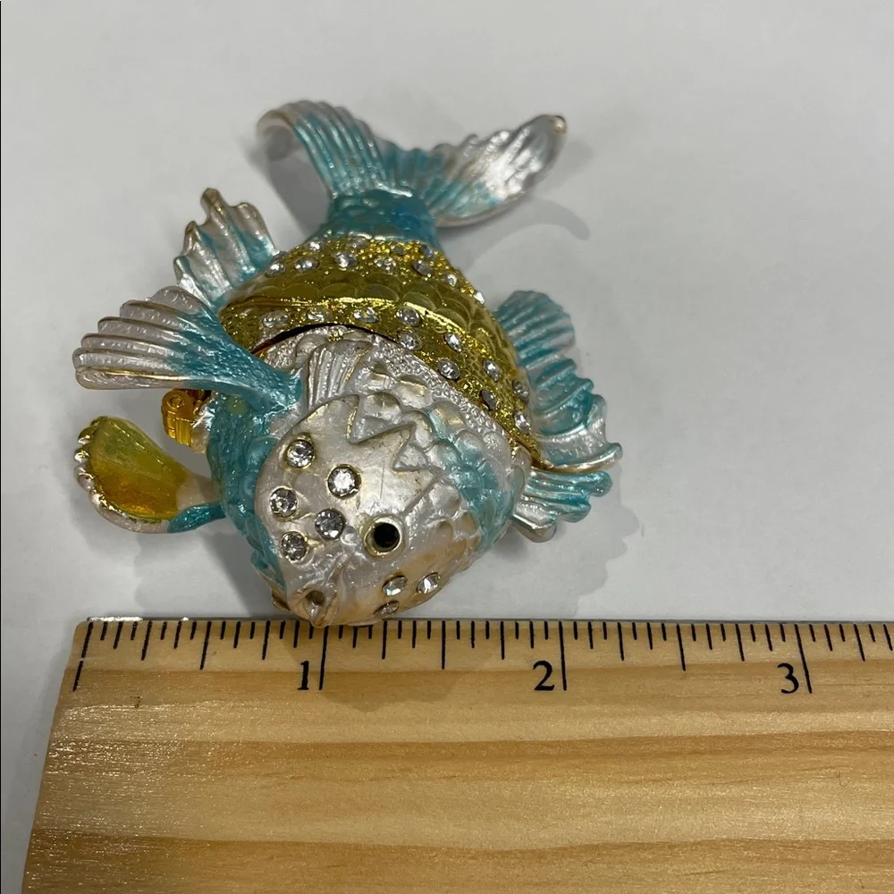 Tropical Fish Hinged Trinket Box Figurine Decorative Ring Jewelry Holder - Picture 10 of 10